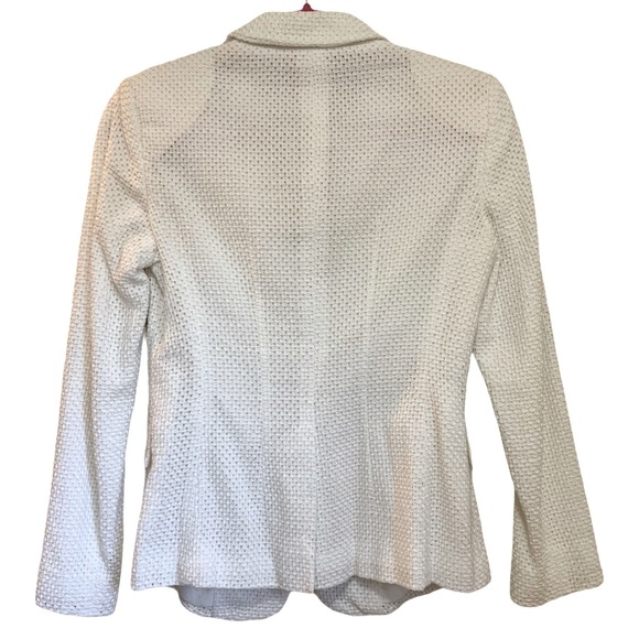 LaVie18 White eyelet Blazer size 38=2 Like New - Picture 2 of 5